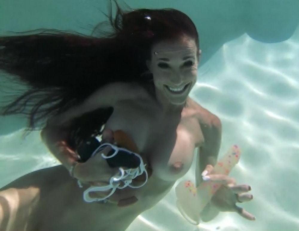 SofieMarieXXX/Diving for Dildos 5